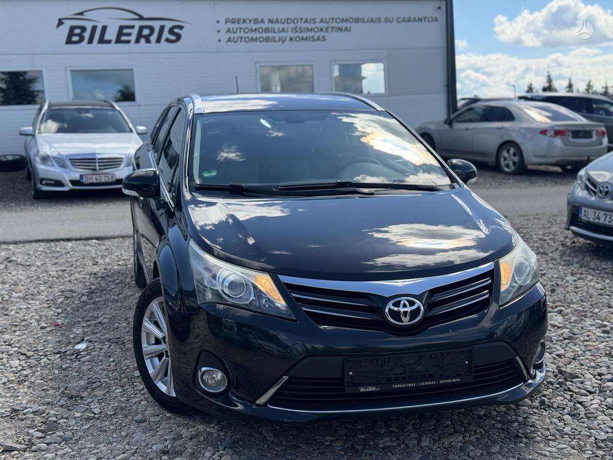Toyota Avensis 2012-10 Universalas