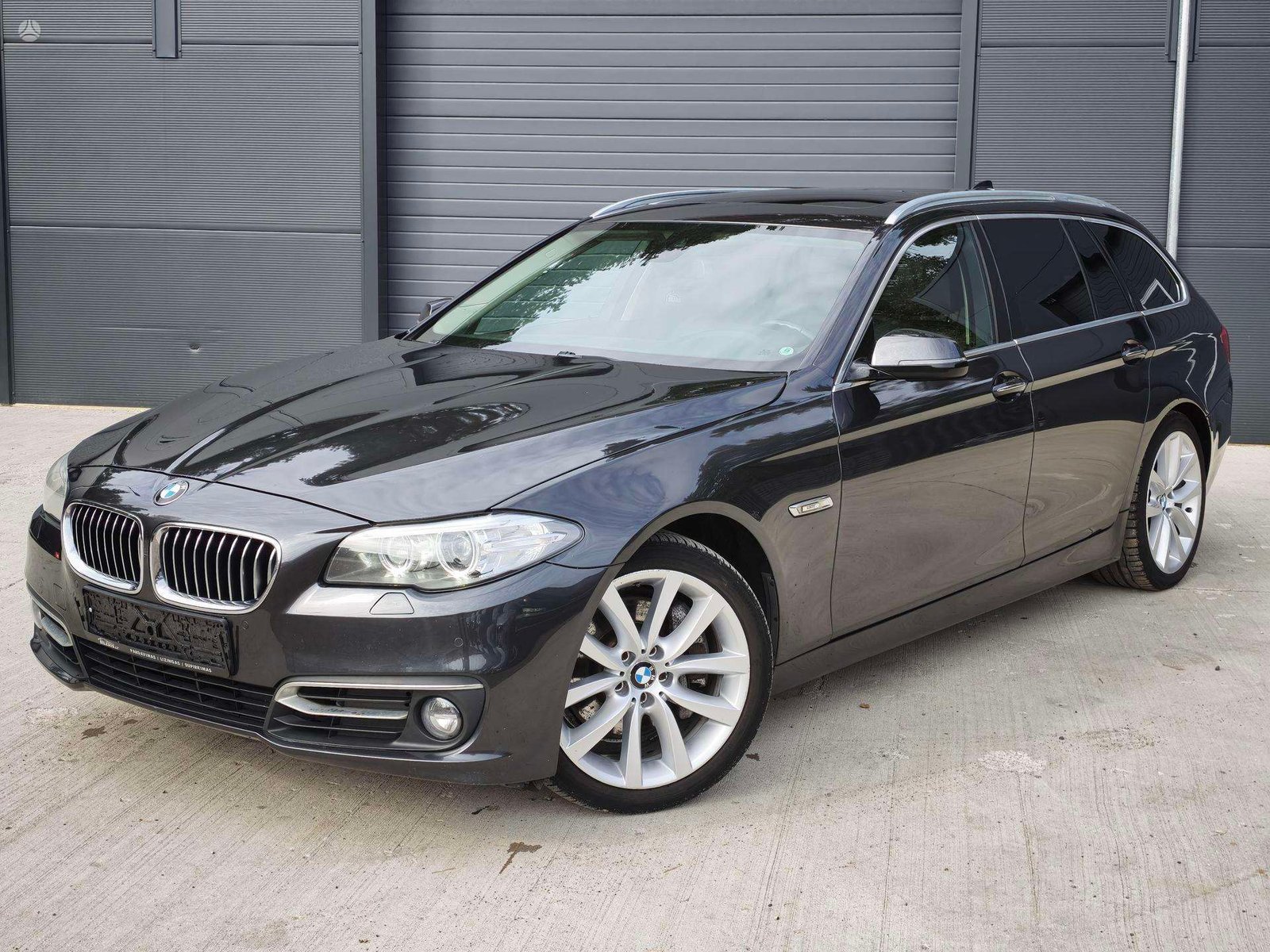 BMW 525 2015-01 Universalas