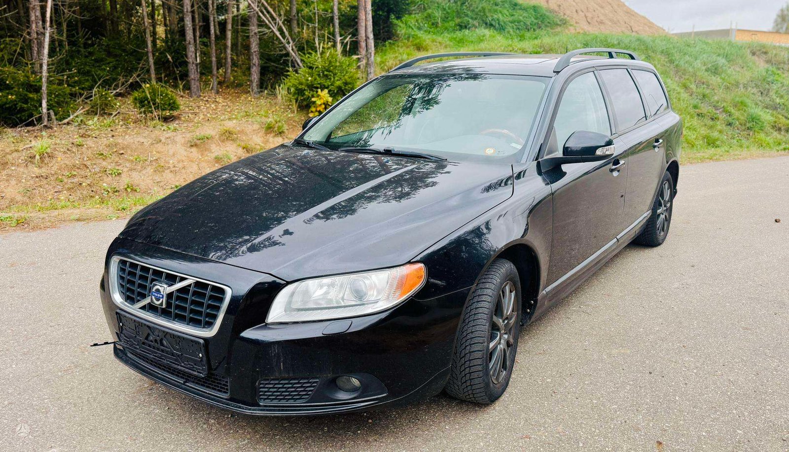 Volvo V70 2011-12 Universalas